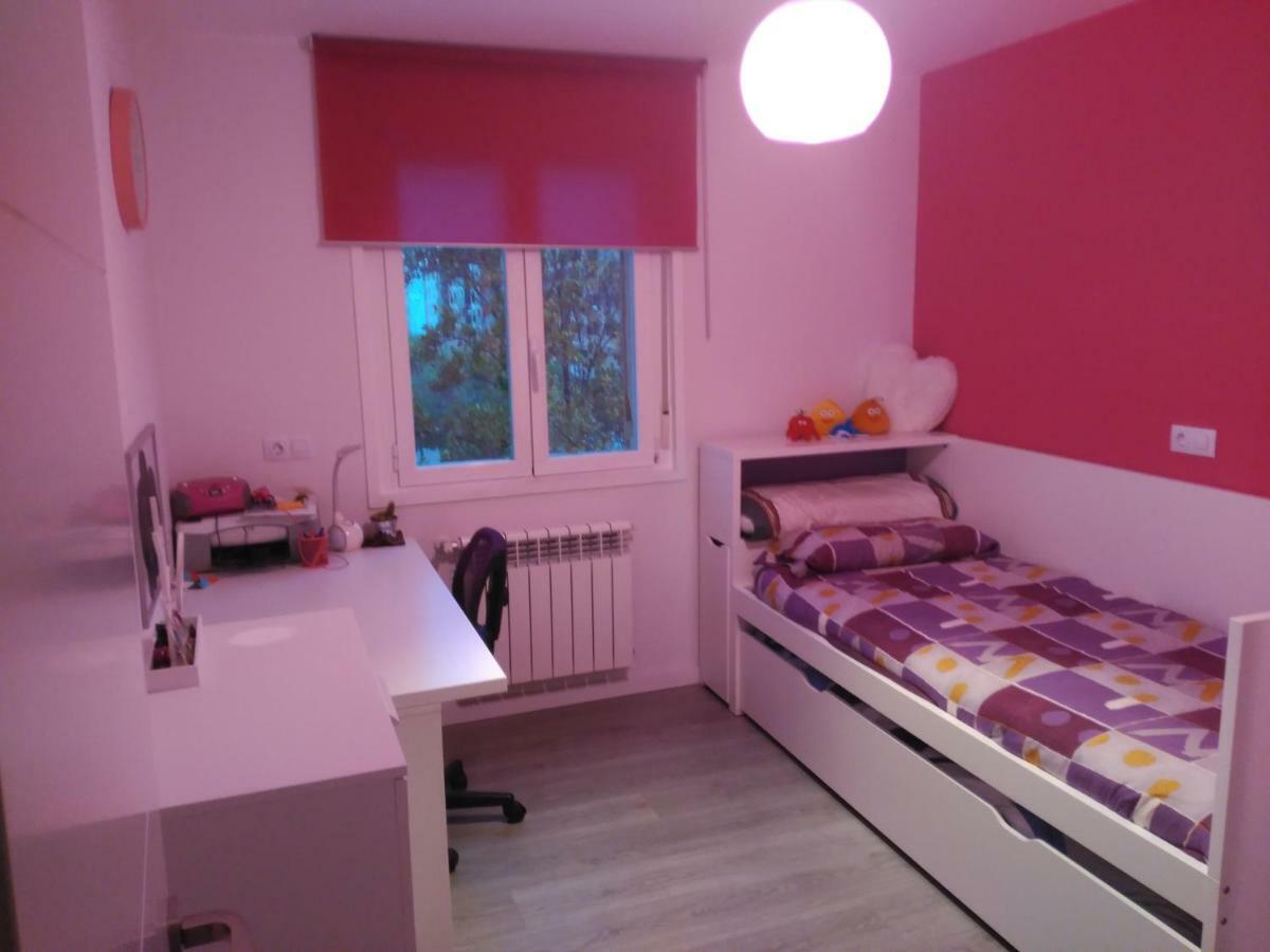 Apartamento Turistico Marcelo Celayeta At Cerca Del Centro Pamplona Dış mekan fotoğraf