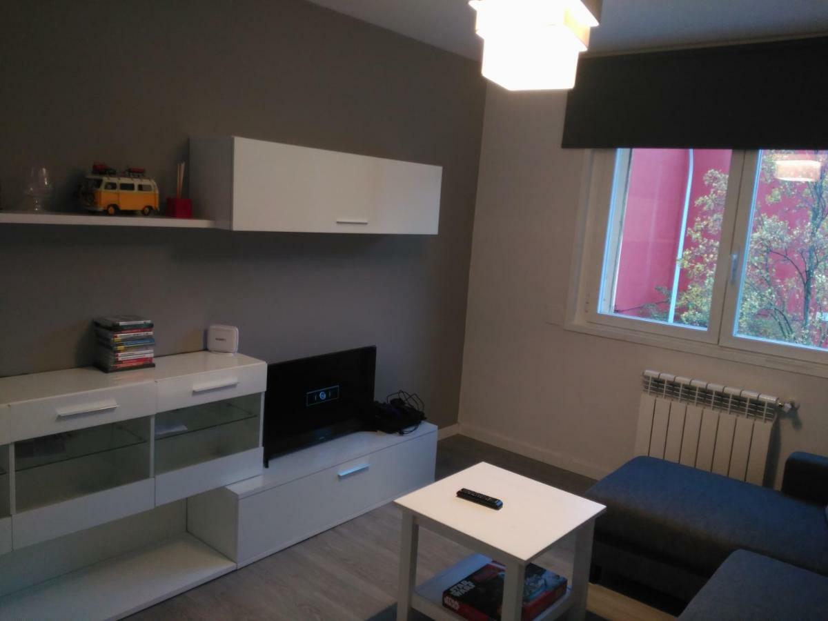 Apartamento Turistico Marcelo Celayeta At Cerca Del Centro Pamplona Dış mekan fotoğraf